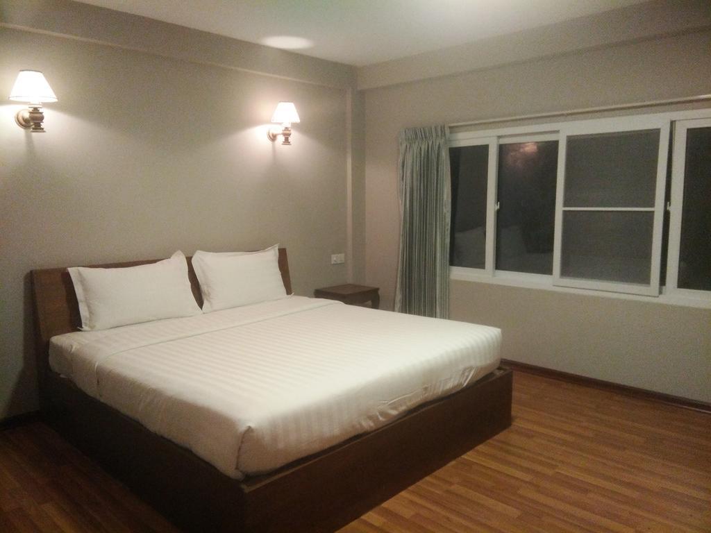 Sky View Hotel Баган Екстериор снимка