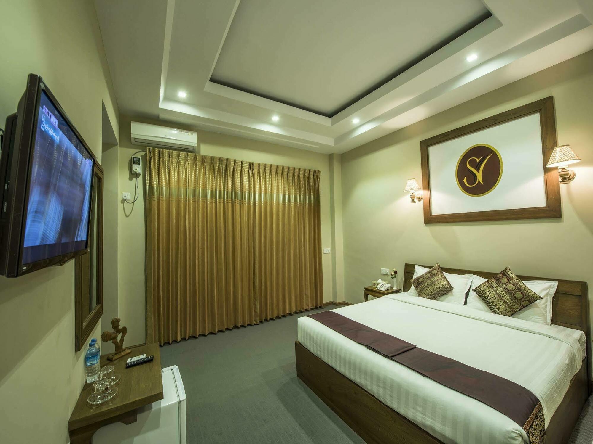 Sky View Hotel Баган Екстериор снимка